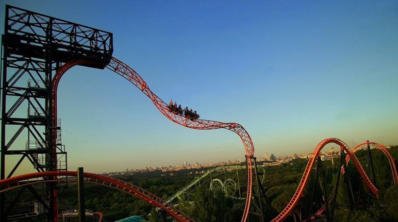 Σοκ στη Μαδρίτη: Συγκρούστηκαν δύο τρενάκια σε λούνα παρκ – 27 τραυματίες (βίντεο)